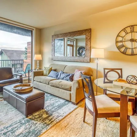 Chelan Resort Suites: Water Sunset Exterior photo